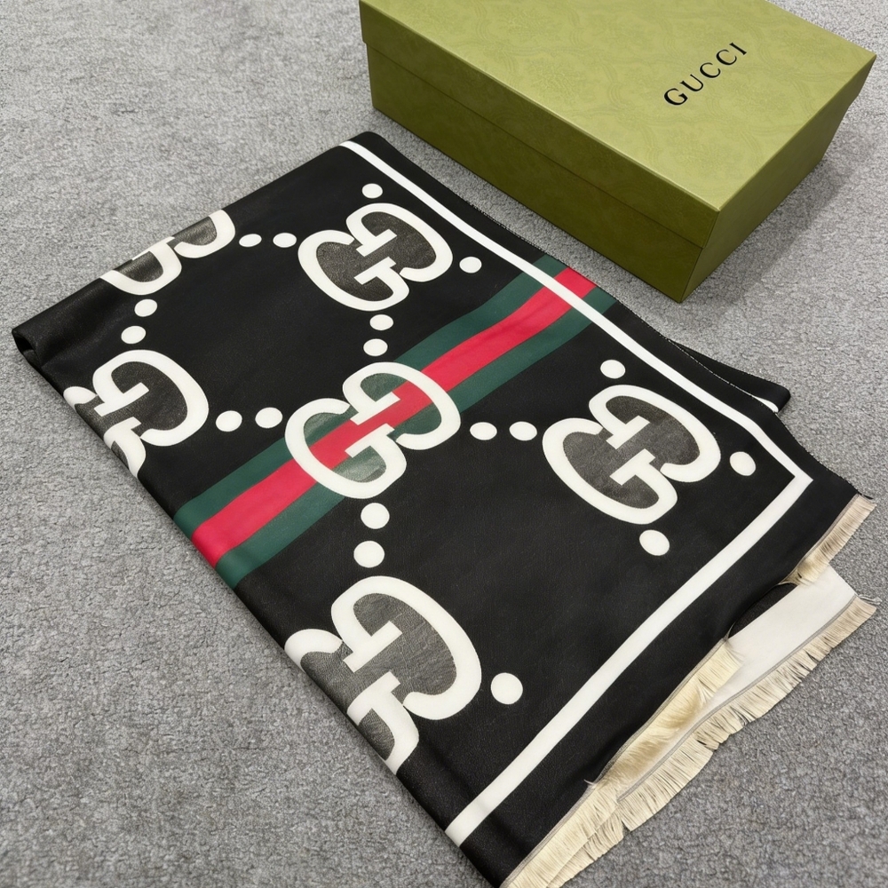 Gucci Black Jumbo GG Scarf